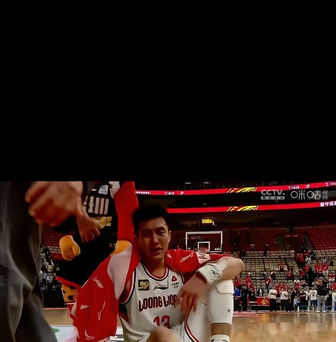 北京队鏖战广州队,郭艾伦统治全场 北京队鏖战广州队,郭艾伦统治全场