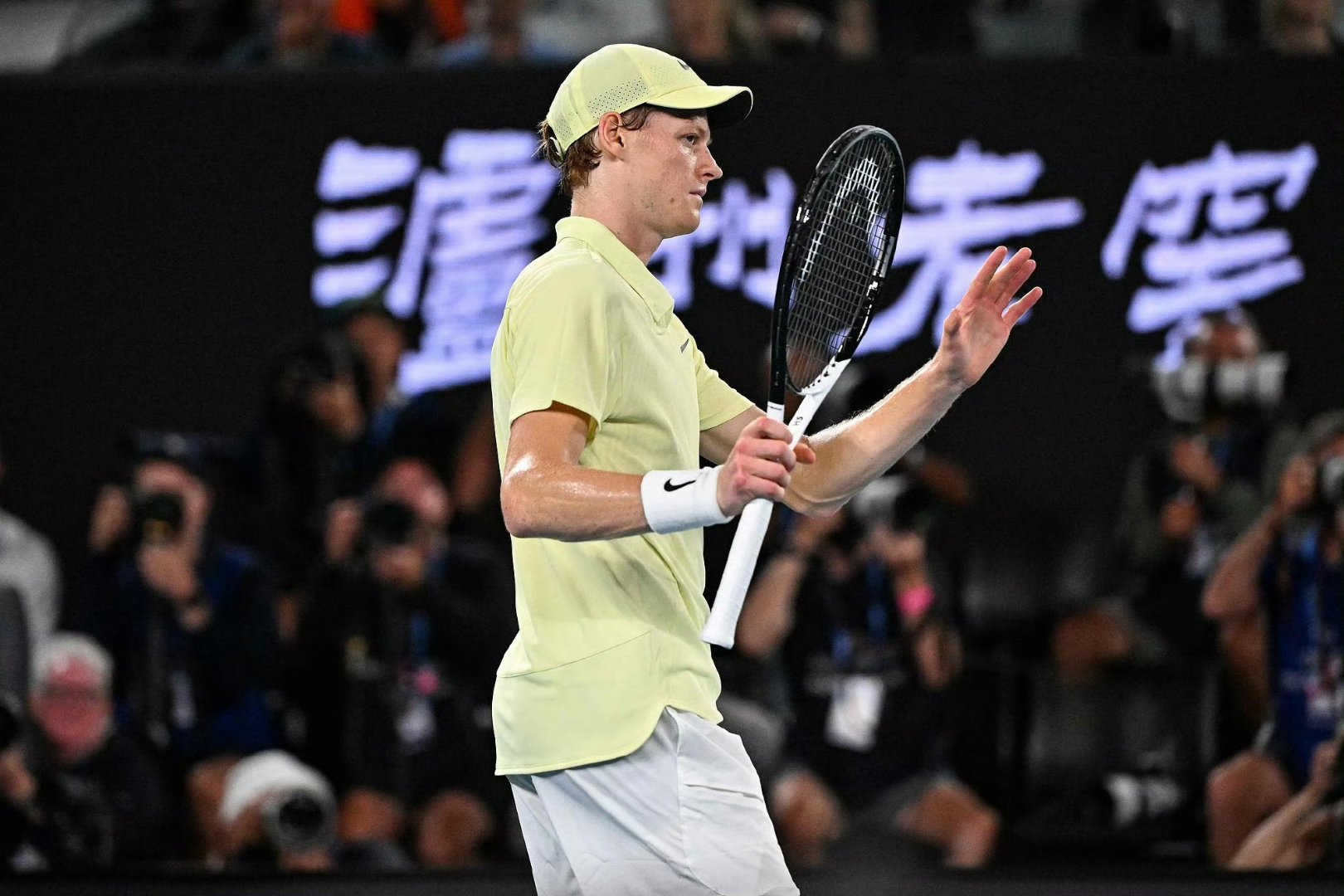 温网逆转澳网,兹维列夫带队取胜 温网逆转澳网,兹维列夫带队取胜