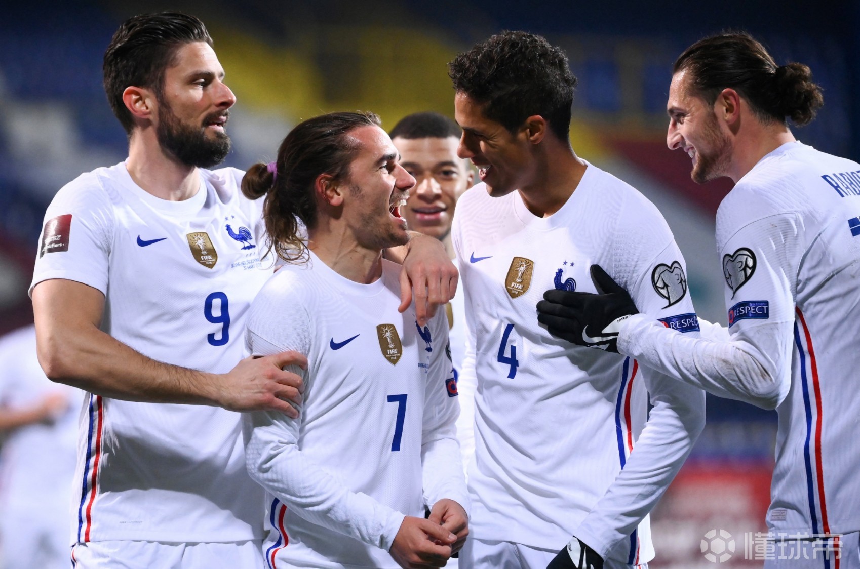 日本队轻取法国队,郑思维刷新纪录 日本队轻取法国队,郑思维刷新纪录