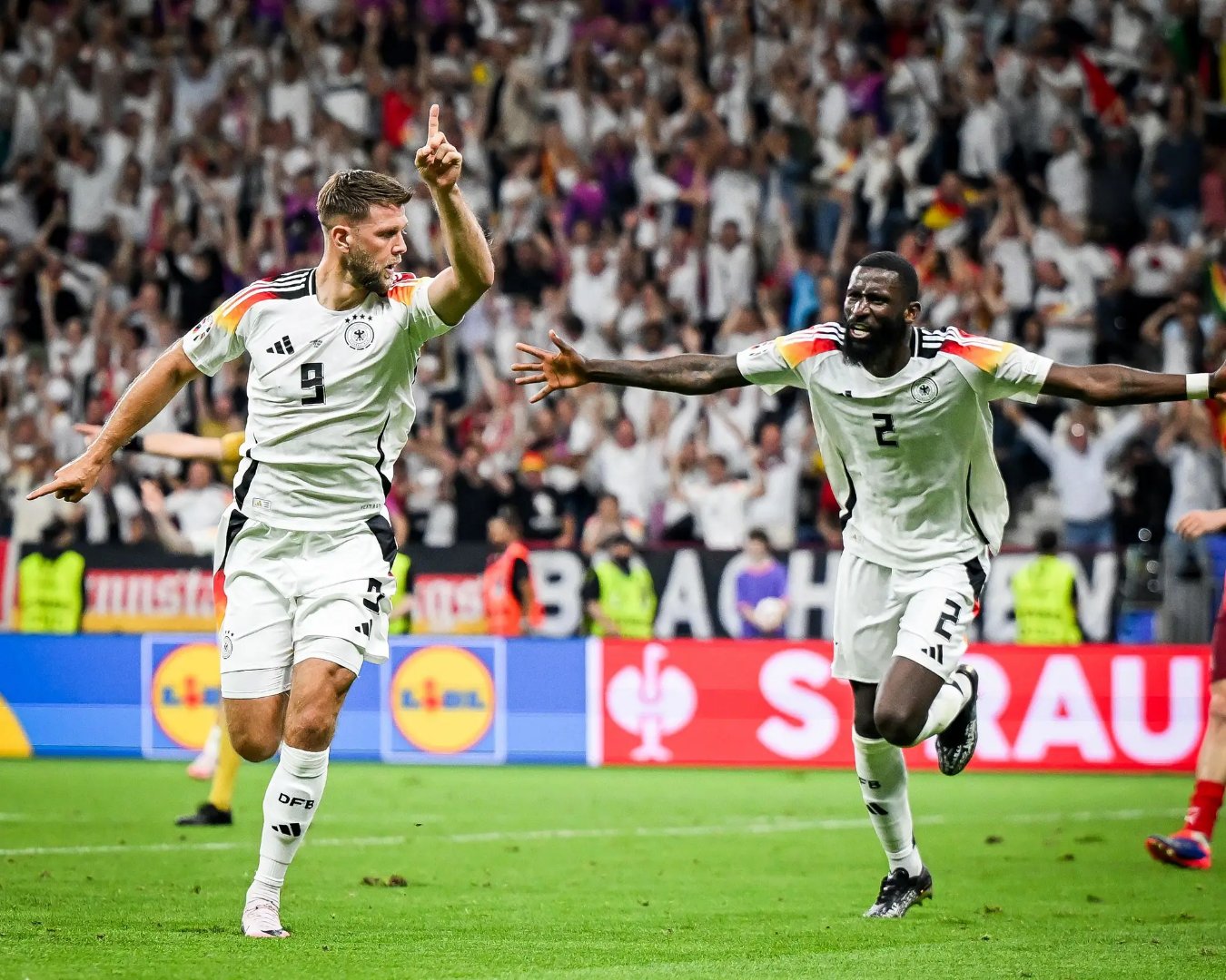 德国队完胜奥地利队，波尔扛起全队