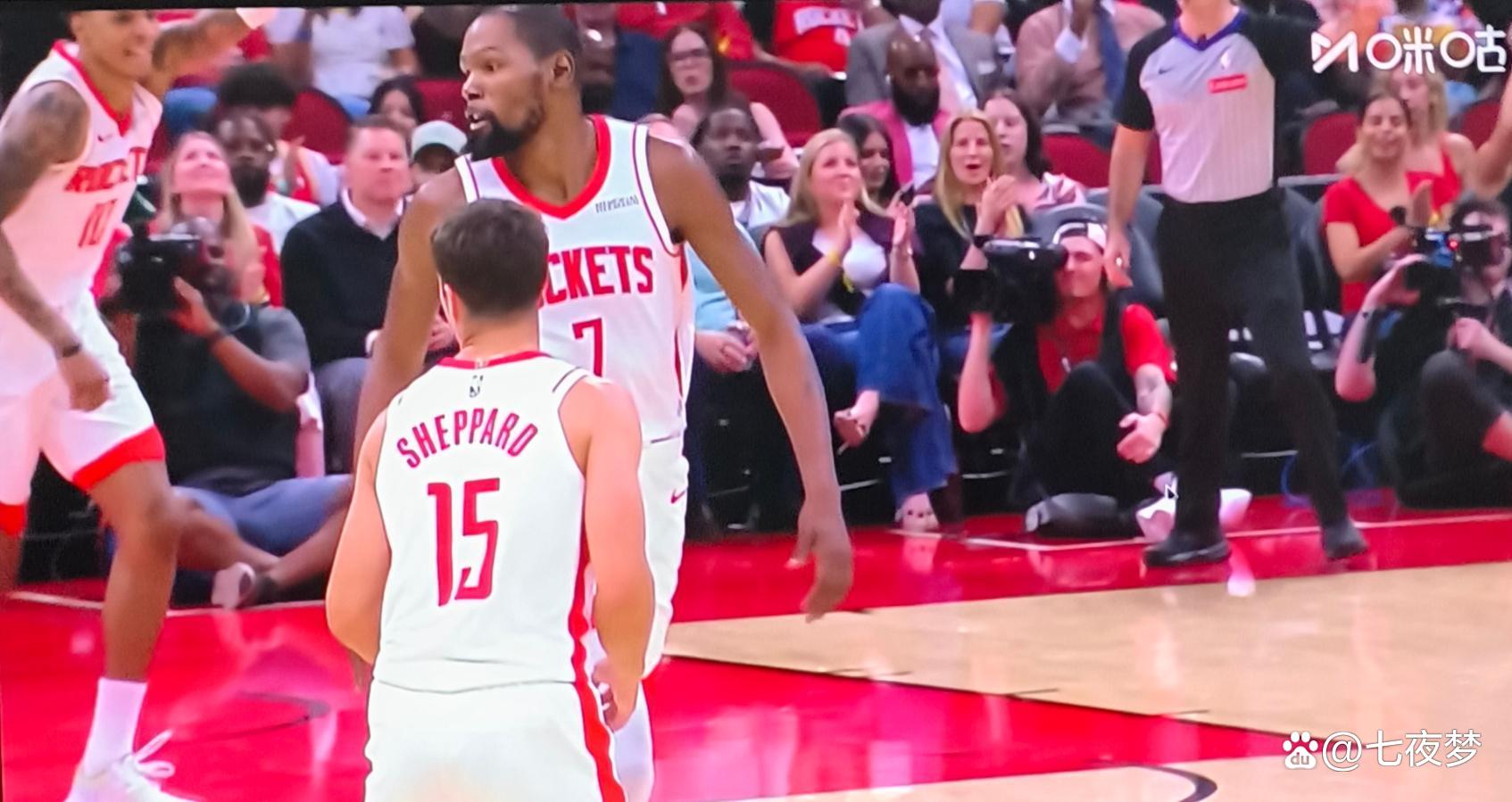 爵士轻取上海队，杜兰特统治全场