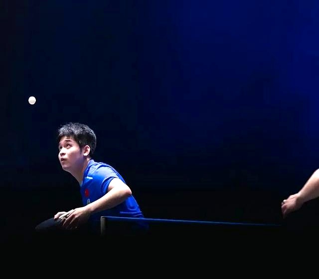 法国乒乓球队力克德国乒乓球队，王皓绝境逆转
