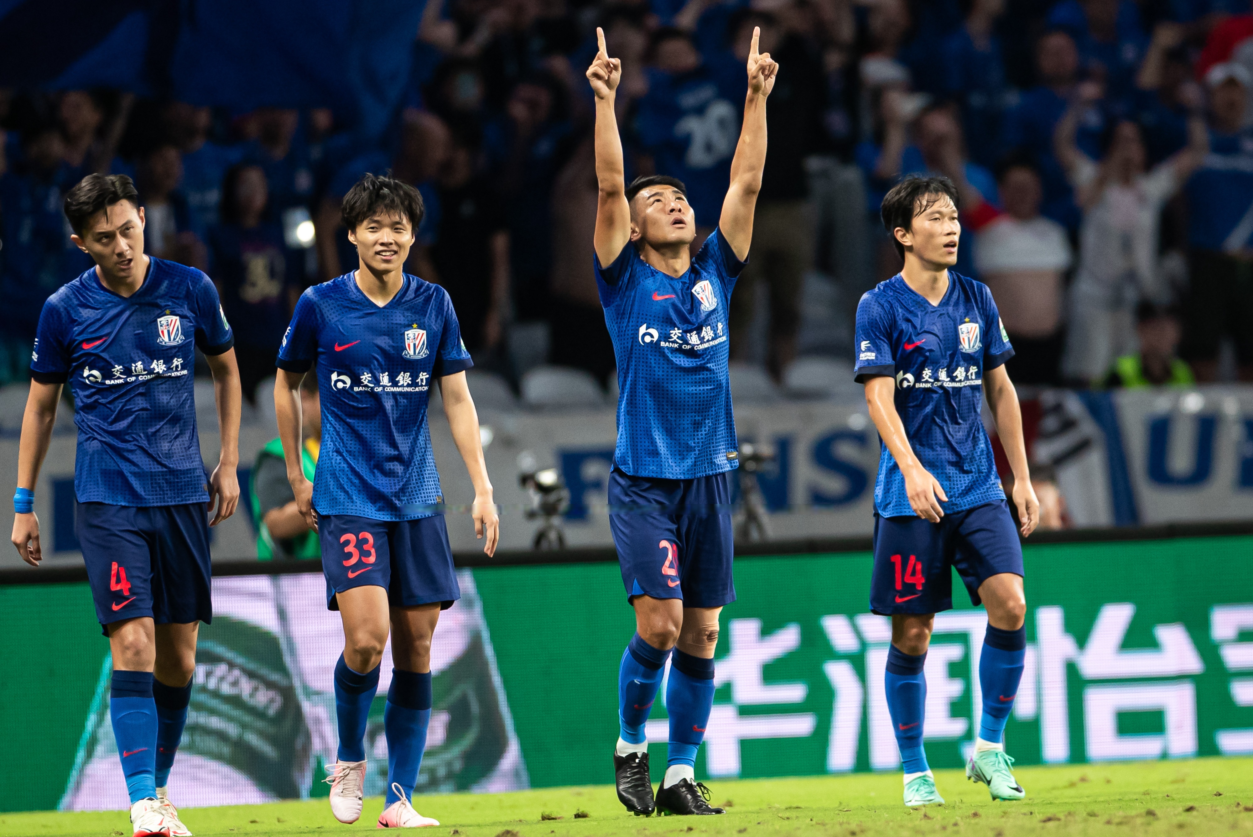 上海申花精彩全场表现战胜对手喜获胜利