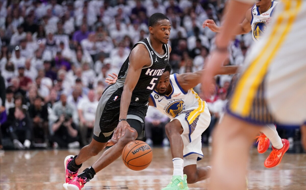 开云体育官网-希腊男篮逆转鹈鹕，麦科勒姆爆发神勇